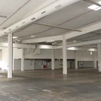 Innenansicht vor der Modernisierung Innenansicht vor der Modernisierung