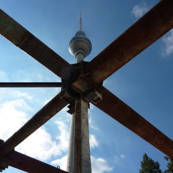Neubau Wohn- und Geschäftshaus ALEA 101 – Berlin Alexanderplatz Prüfung des Baugrubenverbaus SPECHT KALLEJA + PARTNER BERATENDE INGENIEURE BERLIN