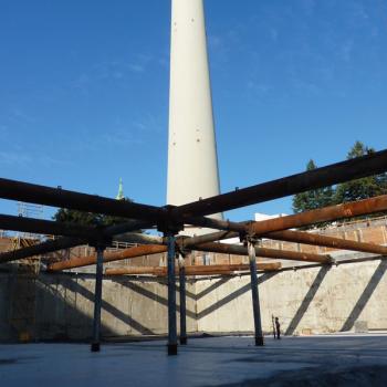 Neubau Wohn- und Geschäftshaus ALEA 101 – Berlin Alexanderplatz Prüfung des Baugrubenverbaus SPECHT KALLEJA + PARTNER BERATENDE INGENIEURE BERLIN