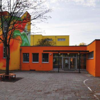 Haupteingang der Grundschule Haupteingang der Grundschule
