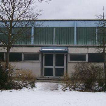 Bestandsansicht der Sporthalle von Außen Bestandsansicht der Sporthalle von Außen