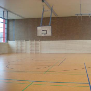Sanierter Sporthalleninnenraum Sanierter Sporthalleninnenraum