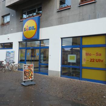 Ladenfront in der Außenansicht Ladenfront in der Außenansicht