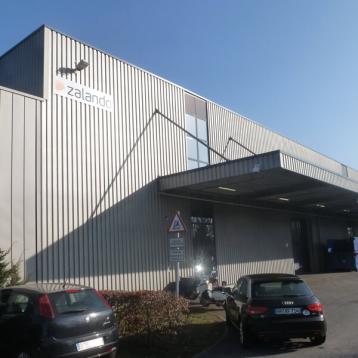 Lagerhalle mit Büroanbau Brandschutzkonzept Feuerschild Brandschutz Brandschutzfachplanung Berlin