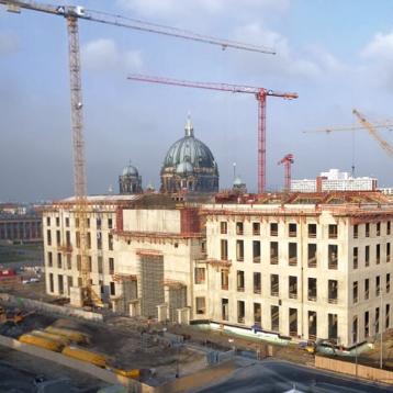 Museumsneubau mit historischer Fassade Museumsneubau mit historischer Fassade