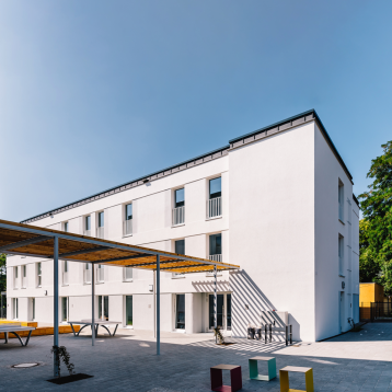 Neubau für sozialpädagogisch begleitetes Wohnen für junge Menschen (Flüchtlinge) Neubau für sozialpädagogisch begleitetes Wohnen für junge Menschen (Flüchtlinge)